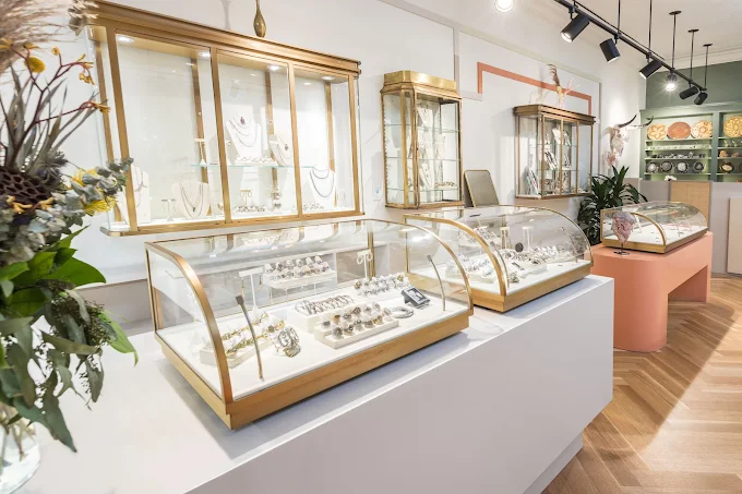 High-CRI LED display lighting illuminating diamond jewelry in a Granville Street store.